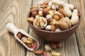 Useful walnuts for men's potential